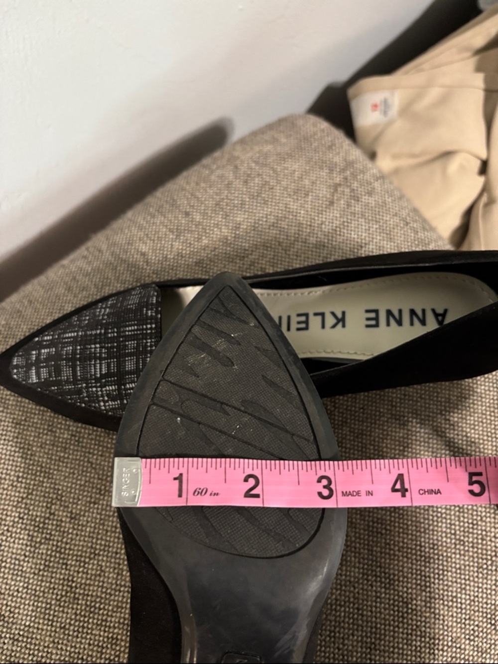 Anne Klein Medley black suede like kitten heel pumps, size 6 1/2M - Picture 11 of 11